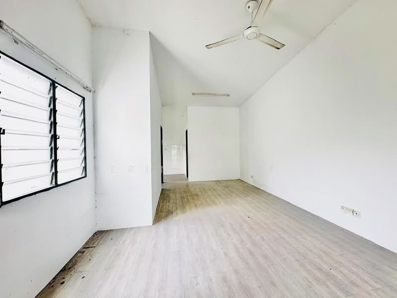 1-storey Terraced House for Sale in Taman Selayang Mutiara (Selayang) - Erin Yusof - PropertyGuru.com.my