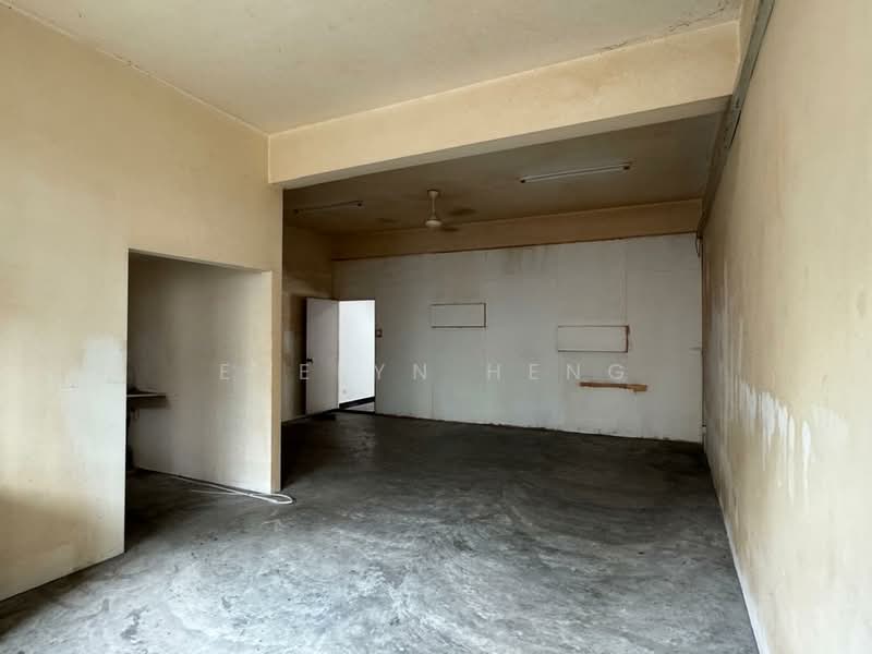 Shop for Rent in Bandar Tiram (Ulu Tiram) - Evelyn Heng - Interior - PropertyGuru.com.my