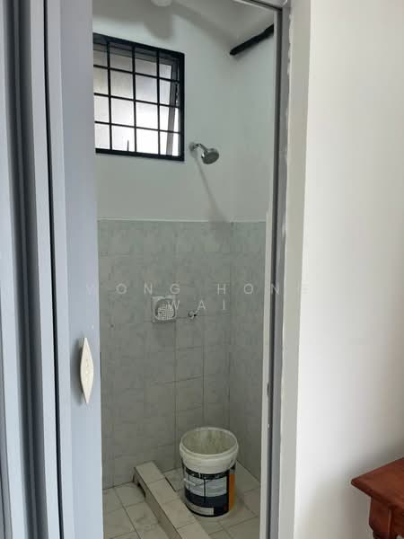 Apartment for Rent at Pangsapuri Lagoon Perdana - Wong Hong Wai - Bathroom - PropertyGuru.com.my