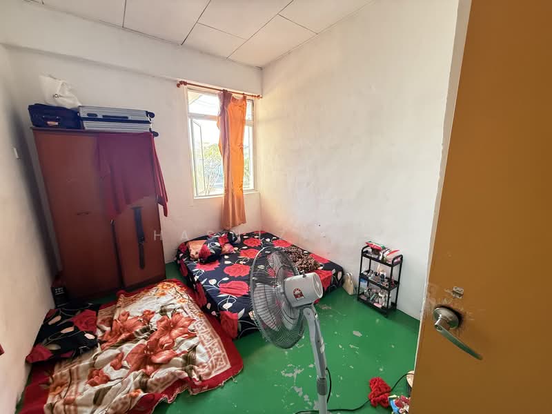 Kedai untuk Dijual di Taman Kuala Bekah (Penaga) - Hasnizam . - Bedroom - PropertyGuru.com.my