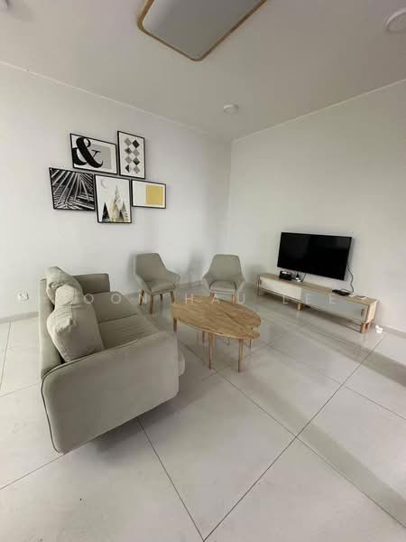 Kondominium untuk Dijual di Royal Strand @ Country Garden Danga Bay - Boon Hau Lee - Living Room - PropertyGuru.com.my