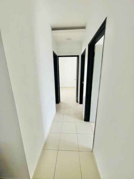 Kondominium untuk Disewa di Residensi Damai - Erin Yusof - Corridor - PropertyGuru.com.my