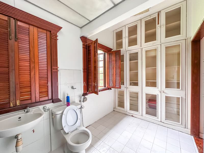 Bungalow for Sale in Seputeh (Kuala Lumpur) - Aisyah Abdul Manap - Bathroom - PropertyGuru.com.my