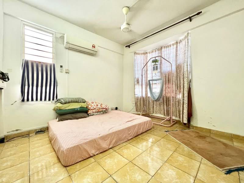 Pangsapuri untuk Dijual di Pangsapuri Cemara - Muhammed Nazri bin Mustapha - Bedroom - PropertyGuru.com.my