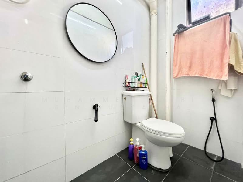 Pangsapuri untuk Dijual di Pangsapuri Cemara - Muhammed Nazri bin Mustapha - Bathroom - PropertyGuru.com.my