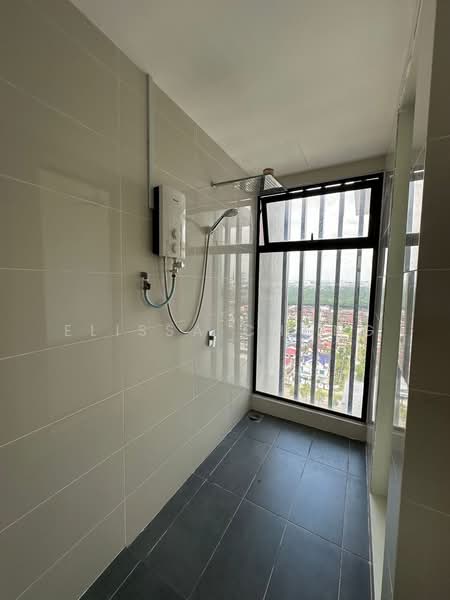 Servis Apartment untuk Dijual di Southkey Mosaic - Elissa Chong - Bathroom - PropertyGuru.com.my