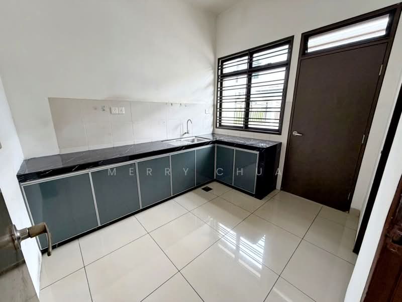 2-storey Terraced House for Sale in Taman Pelangi Indah (Ulu Tiram) - Merry Chua - Kitchen - PropertyGuru.com.my