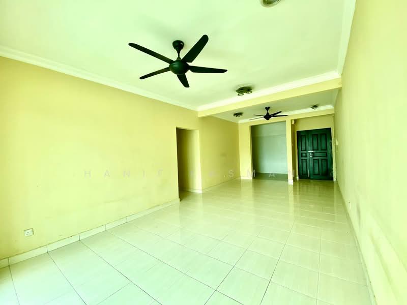 Kondominium untuk Dijual di Villa Makmur - Hanif Kasmani - Living Room - PropertyGuru.com.my