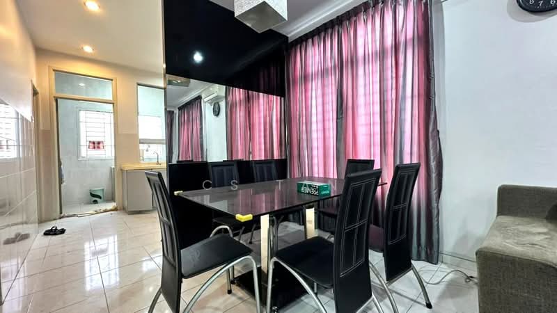 2.5-storey Terraced House for Sale in Taman Mount Austin (Tebrau) - CS Tan - Dining Room - PropertyGuru.com.my