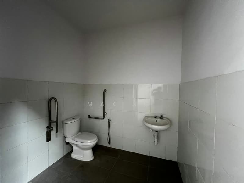 Kedai / Pejabat untuk Disewa di George Town (Penang) - Max Ng - Bathroom - PropertyGuru.com.my