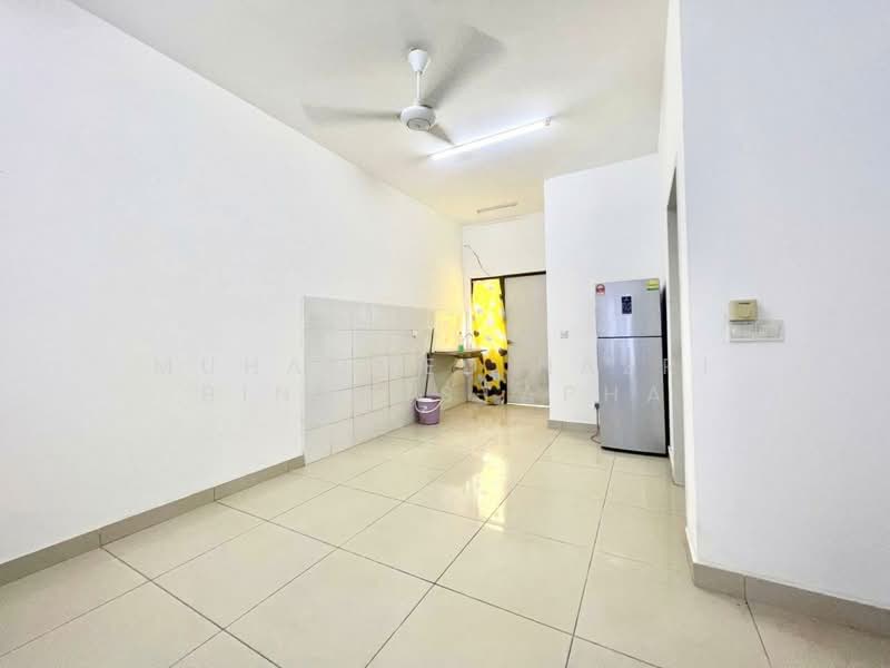 Terraced House for Sale in Bandar Mahkota Banting (Tanjong Duabelas) - Muhammed Nazri bin Mustapha - Kitchen - PropertyGuru.com.my