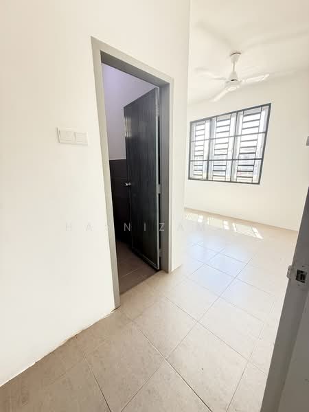 Pangsapuri untuk Dijual di Pangsapuri Enesta Desa Aman - Hasnizam . - Interior - PropertyGuru.com.my
