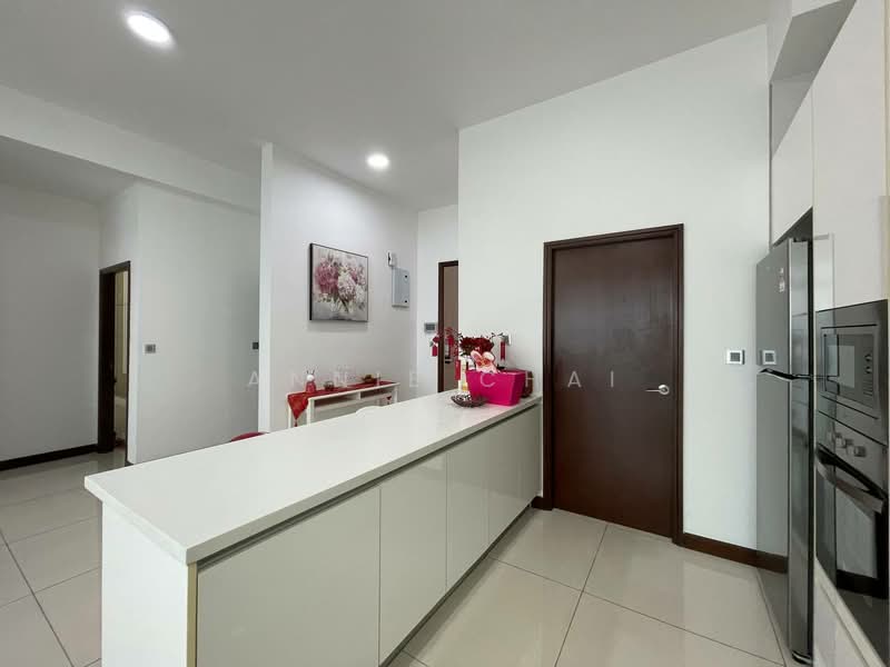 Service Residence for Sale at Paragon Residences @ Straits View - Annie Chai - Kitchen - PropertyGuru.com.my