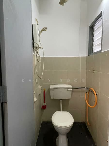 Kondominium untuk Dijual di Miharja Condominium - Katty Soon - Bathroom - PropertyGuru.com.my