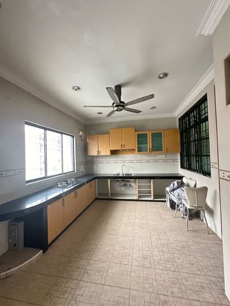 Semi-Detached House for Sale in Taman Pelangi Indah (Ulu Tiram) - Alan Chew - Kitchen - PropertyGuru.com.my