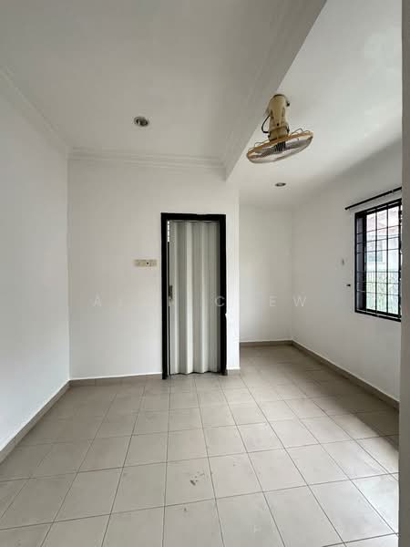 Semi-Detached House for Sale in Taman Pelangi Indah (Ulu Tiram) - Alan Chew - Interior - PropertyGuru.com.my