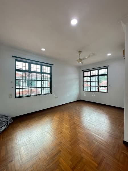 Semi-Detached House for Sale in Taman Pelangi Indah (Ulu Tiram) - Alan Chew - Interior - PropertyGuru.com.my