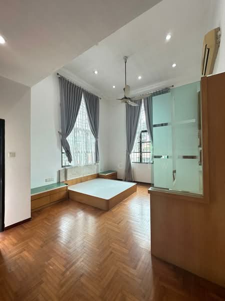 Semi-Detached House for Sale in Taman Pelangi Indah (Ulu Tiram) - Alan Chew - Bedroom - PropertyGuru.com.my