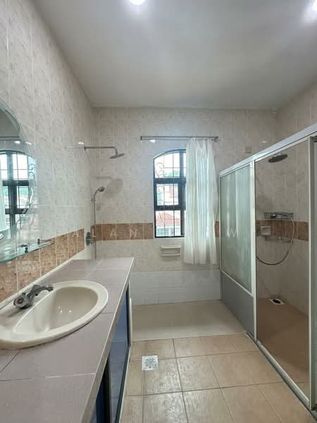 Semi-Detached House for Sale in Taman Pelangi Indah (Ulu Tiram) - Alan Chew - Bathroom - PropertyGuru.com.my