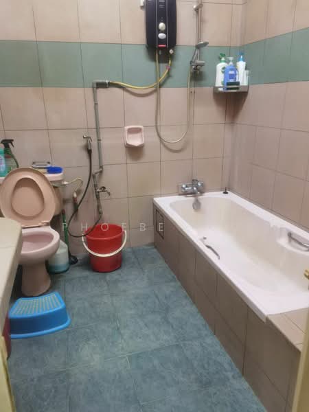 Rumah Teres 2 Tingkat untuk Dijual di Taman Ungku Tun Aminah (Skudai) - Phoebe Foo - Bathroom - PropertyGuru.com.my