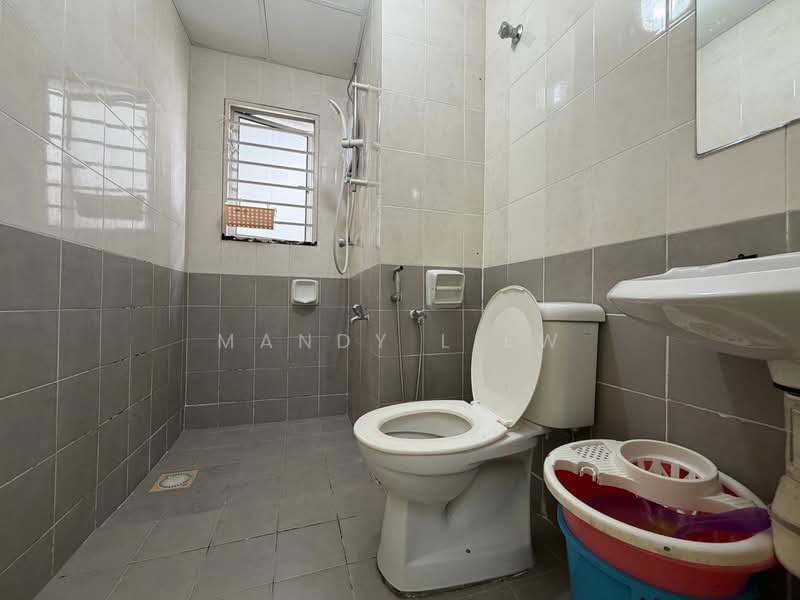 Kondominium untuk Disewa di Selayang Point - Mandy Liew - Bathroom - PropertyGuru.com.my