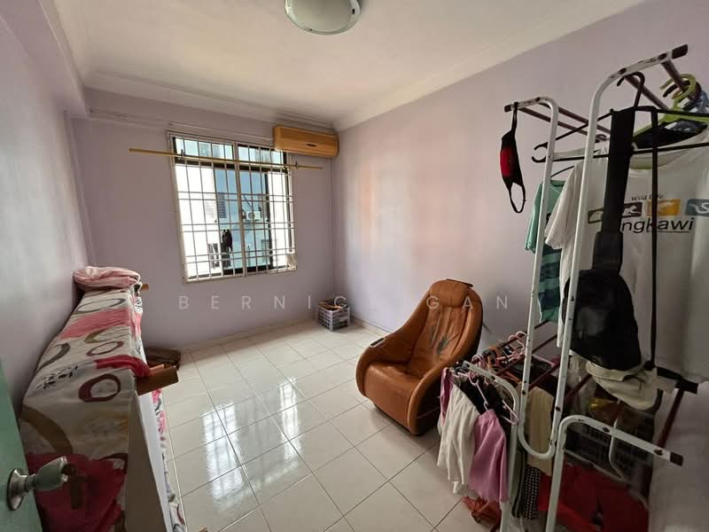 Rumah Flat untuk Dijual di Sri Lanang - Bernice Gan - Bedroom - PropertyGuru.com.my