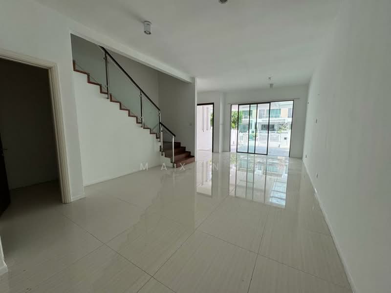 Rumah Teres 3 Tingkat untuk Dijual di Gelugor (Penang) - Max Ng - Living Room - PropertyGuru.com.my