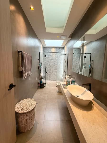 Rumah Berkembar untuk Dijual di Taman Sutera Utama (Skudai) - Annie Chai - Bathroom - PropertyGuru.com.my