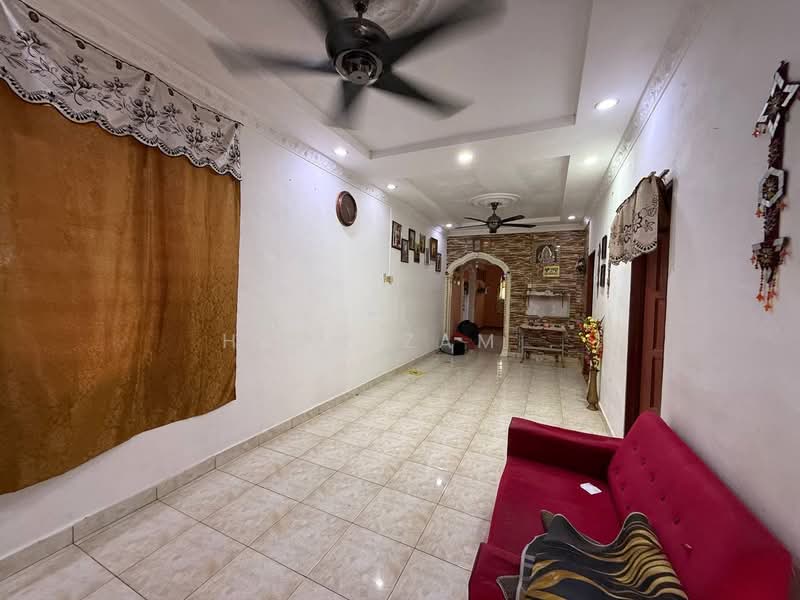 1-storey Terraced House for Sale in Taman Desa Budiman (Sungai Lalang) - Hasnizam . - Living Room - PropertyGuru.com.my