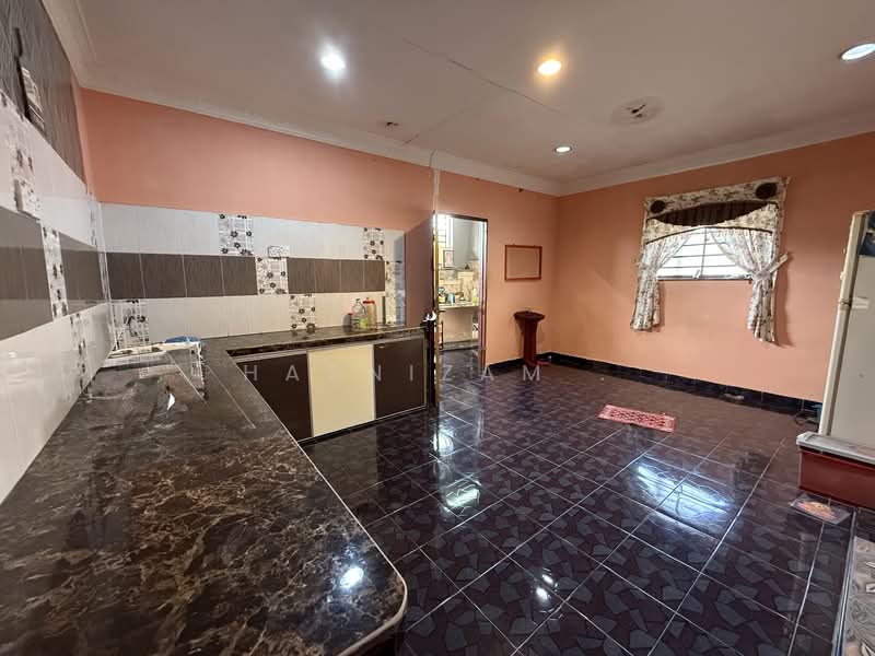 1-storey Terraced House for Sale in Taman Desa Budiman (Sungai Lalang) - Hasnizam . - Kitchen - PropertyGuru.com.my
