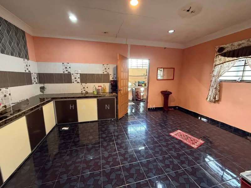 1-storey Terraced House for Sale in Taman Desa Budiman (Sungai Lalang) - Hasnizam . - Kitchen - PropertyGuru.com.my