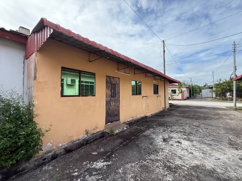 1-storey Terraced House for Sale in Taman Desa Budiman (Sungai Lalang) - Hasnizam . - Exterior - PropertyGuru.com.my