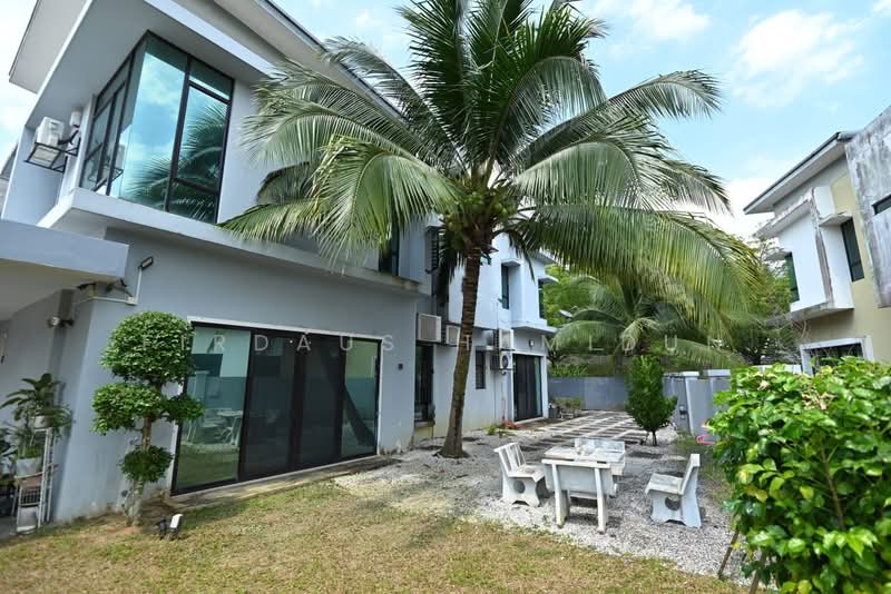 Rumah Berkembar untuk Dijual di Seksyen U9 (Shah Alam) - Firdaus Hamidun - Exterior - PropertyGuru.com.my