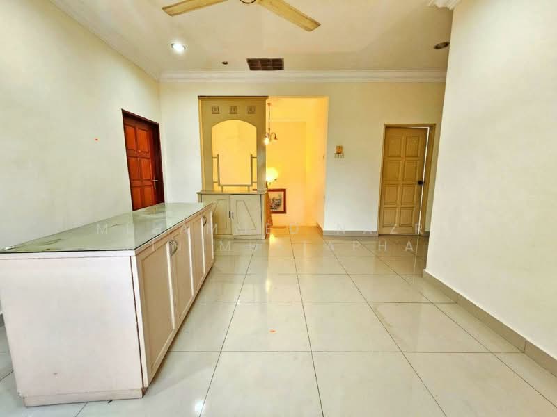 Rumah Berkembar untuk Dijual di Seksyen 9 (Shah Alam) - Muhammed Nazri bin Mustapha - Living Room - PropertyGuru.com.my