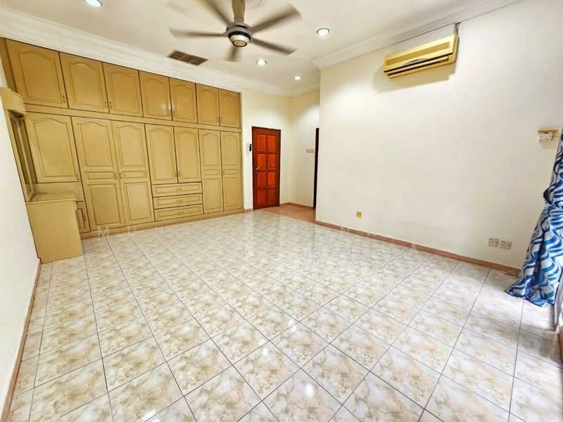Rumah Berkembar untuk Dijual di Seksyen 9 (Shah Alam) - Muhammed Nazri bin Mustapha - Interior - PropertyGuru.com.my