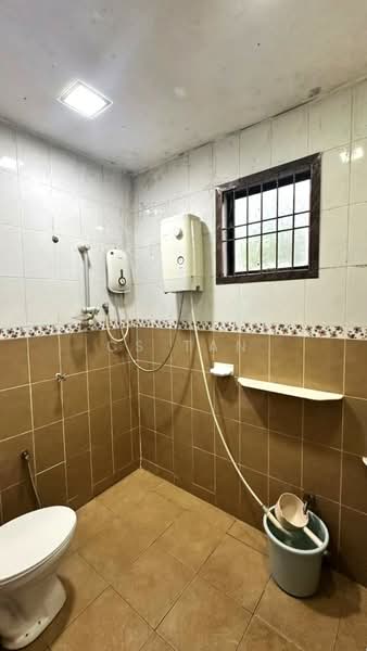 1-storey Terraced House for Sale in Taman Pelangi Indah (Ulu Tiram) - CS Tan - Bathroom - PropertyGuru.com.my