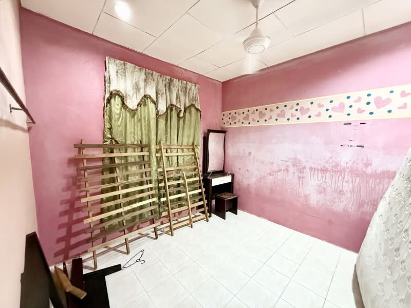 1-storey Terraced House for Sale in Taman Kelisa Ria (Sungai Petani) - Hasnizam . - Bedroom - PropertyGuru.com.my