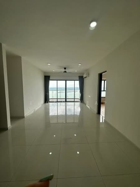 Kondominium untuk Dijual di Lovell @ Country Garden Danga Bay - Ellen Yeap - Living Room - PropertyGuru.com.my