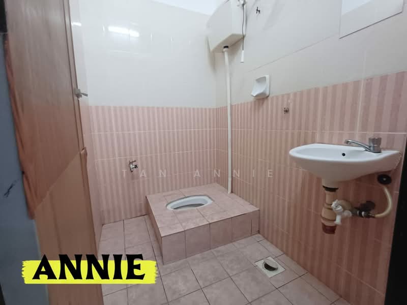 Rumah Teres 1 Tingkat untuk Dijual di Sungai Jawi (Penang) - Tan ANNIE - Bathroom - PropertyGuru.com.my