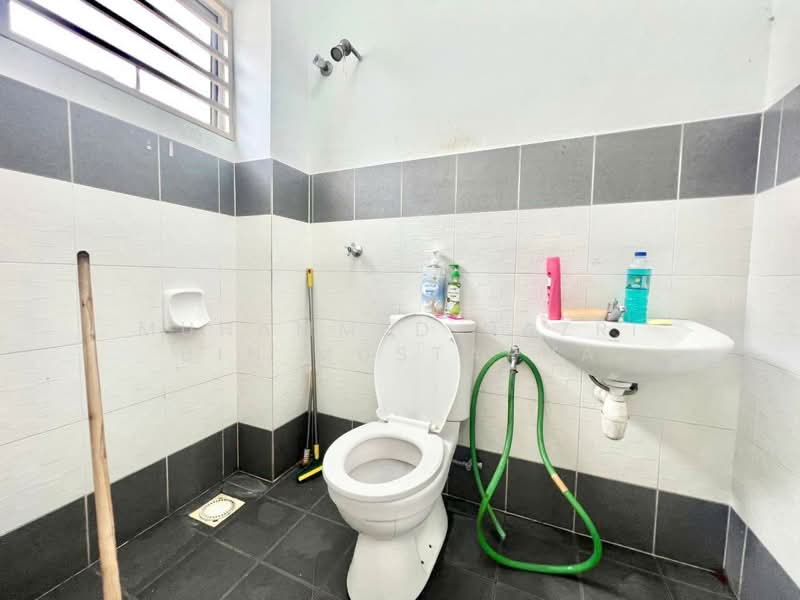 Rumah Teres 2 Tingkat untuk Dijual di Semenyih (Selangor) - Muhammed Nazri bin Mustapha - Bathroom - PropertyGuru.com.my