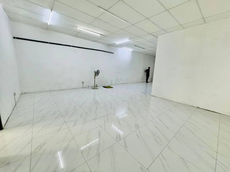 Kedai untuk Dijual di Bandar Seri Putra (Bangi) - Zehan Zaki - Interior - PropertyGuru.com.my