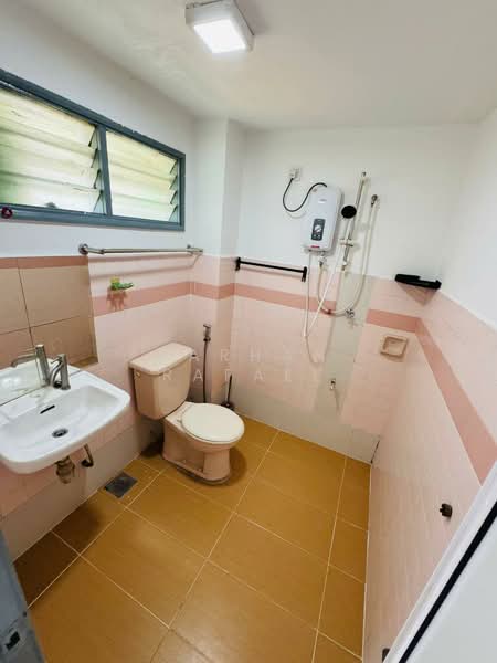 2-storey Terraced House for Sale in Seksyen 5 Wangsa Maju (Wangsa Maju) - Farhan Rafael - Bathroom - PropertyGuru.com.my