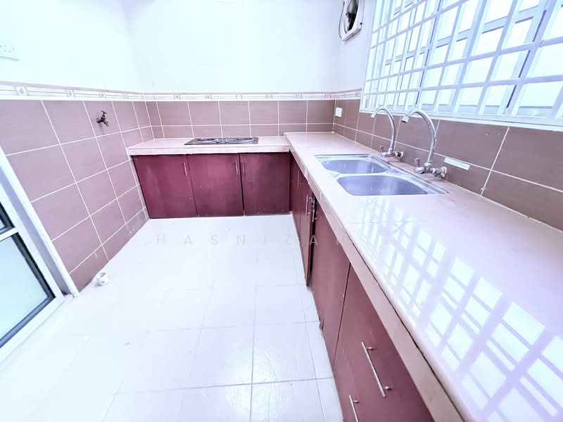 Rumah Teres 2 Tingkat untuk Dijual di Bukit Gedong - Hasnizam . - Kitchen - PropertyGuru.com.my