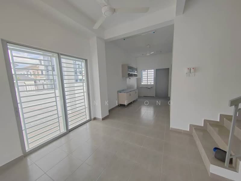 Rumah Teres 2 Tingkat untuk Disewa di Taman Scientex Rawang (Rawang) - Frankie Ong - PropertyGuru.com.my