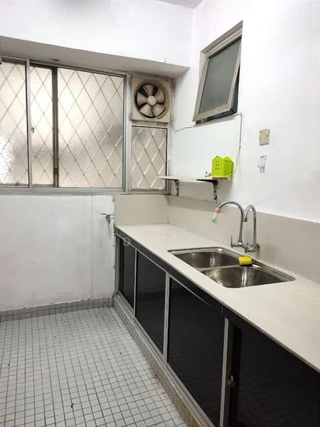 Condominium for Sale at Kelana Puteri - Nadiah Abdullah - Kitchen - PropertyGuru.com.my