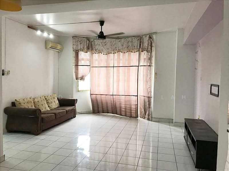 Condominium for Sale at Kelana Puteri - Nadiah Abdullah - Living Room - PropertyGuru.com.my