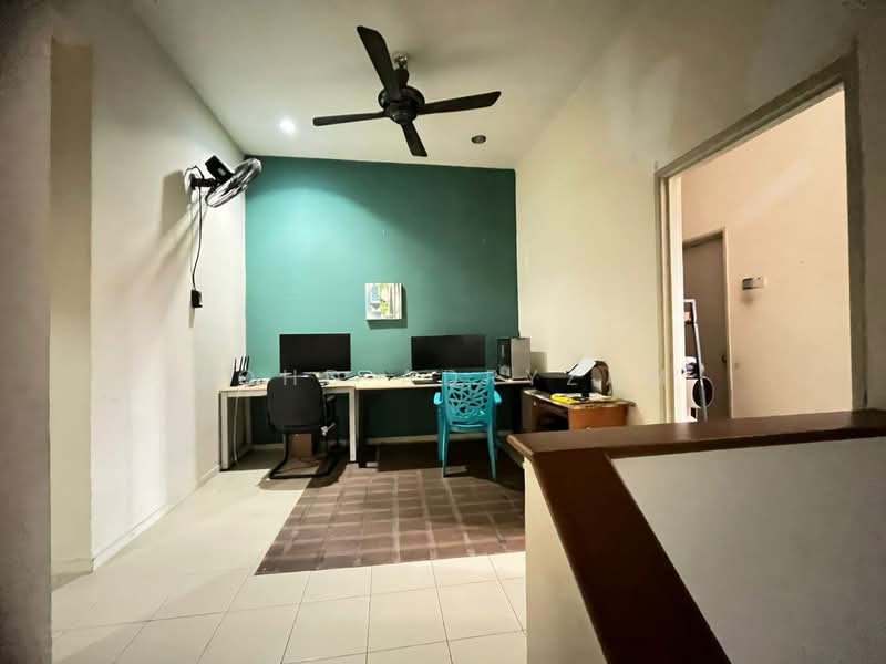 2-storey Terraced House for Sale in Alam Budiman (Shah Alam) - Mohd Adryzam - Study - PropertyGuru.com.my