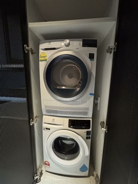 Service Residence for Sale at Millerz Square - Sam Chew - Interior - PropertyGuru.com.my