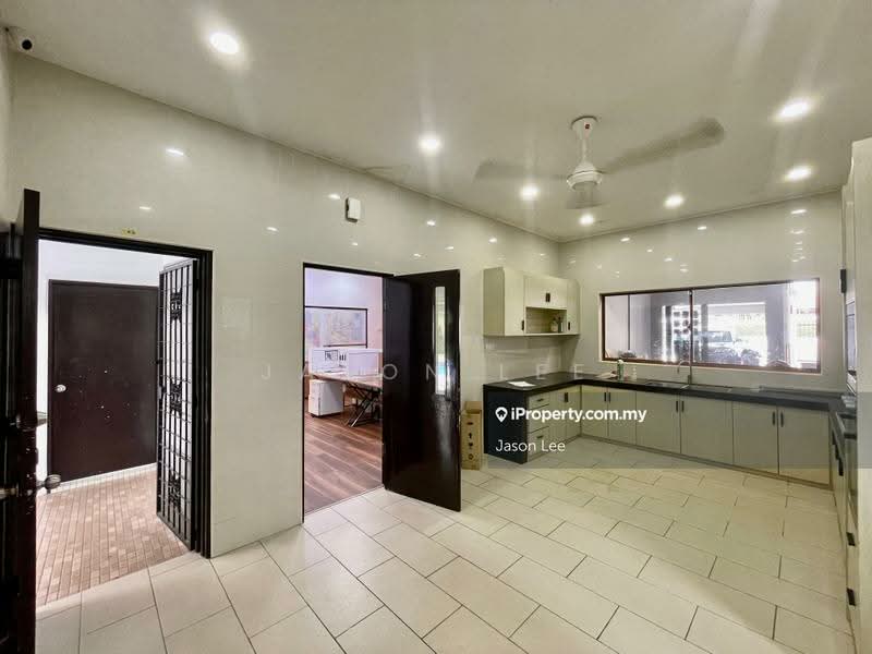 Bungalow for Sale in Ampang Hilir (Ampang) - JASON LEE - Kitchen - PropertyGuru.com.my