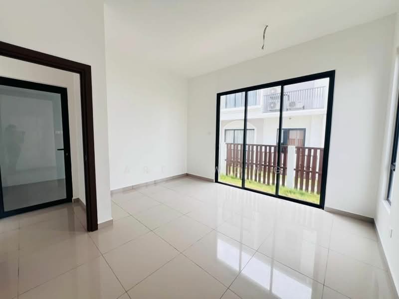 Rumah Teres 2 Tingkat untuk Dijual di Cyberjaya (Selangor) - Jared Wong - Living Room - PropertyGuru.com.my